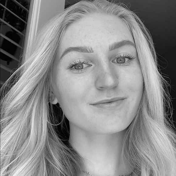 Meet your Posher, Emma - Picture 1 of 1